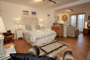 cowslip retreat 9.jpg